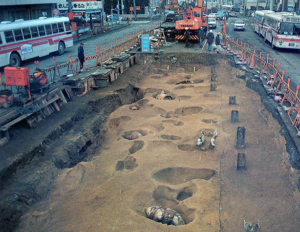 藤崎遺跡の発掘調査（約40年前の地下鉄工事前の調査）