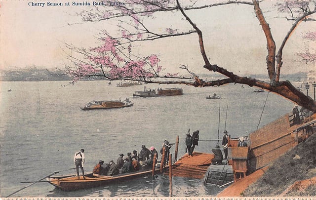 明治時代後期、隅田川の渡し舟(東京)