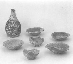 昭和59（1984）年玄界島出土の近世唐津焼（からつやき）碗・皿・壺
